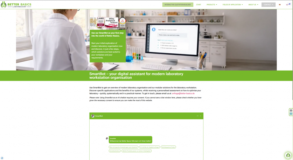 Once users have accepted the Consent Manager, the SmartBot appears either as a small icon in the bottom right-hand corner or as a submenu item under “Contact”. Via the chat window, visitors can directly request a callback or submit a contact enquiry.