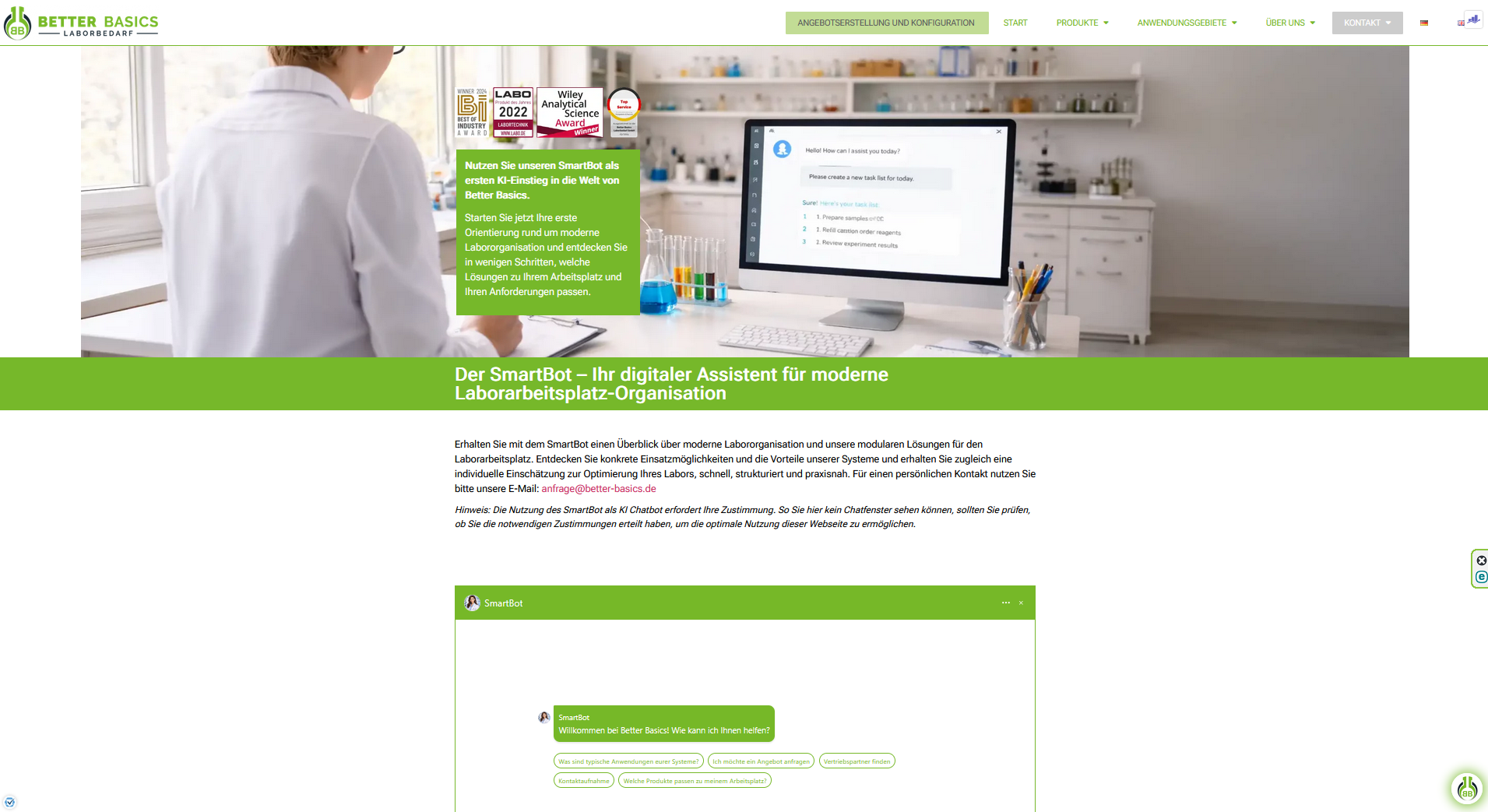 Once users have accepted the Consent Manager, the SmartBot appears either as a small icon in the bottom right-hand corner or as a submenu item under “Contact”. Via the chat window, visitors can directly request a callback or submit a contact enquiry.