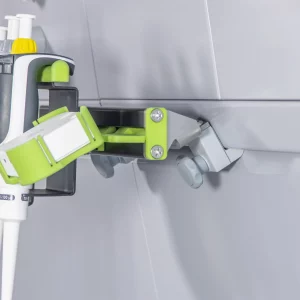 SmartRail Waldner graue Schrauben an Medienzelle montiert - Detailaufnahme